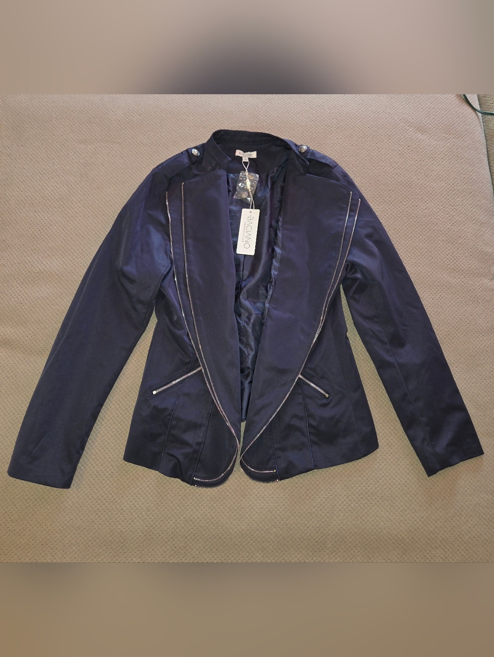New Baciano Women's large navy blue blazer featuring unique zipper-trim detailin